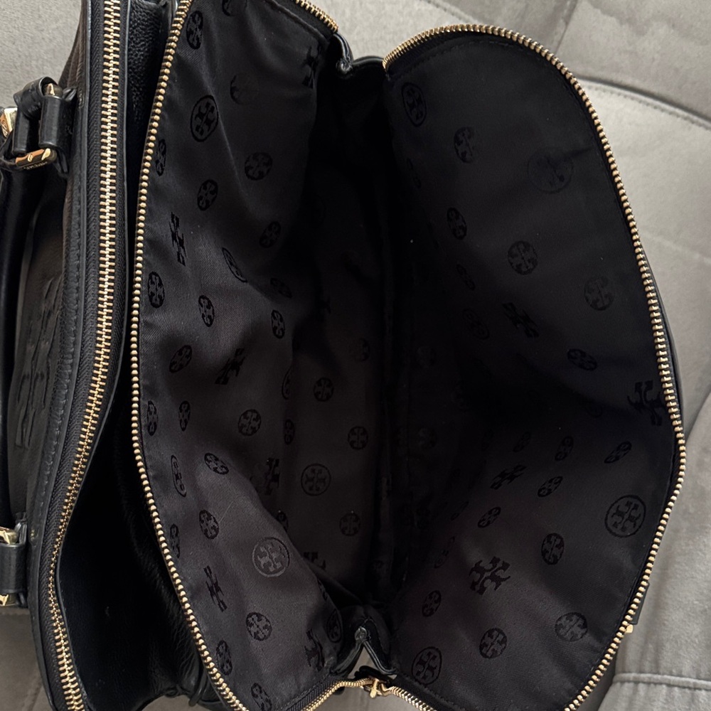 Tory Burch Black Leather Shoulder Bag - Picture 10 of 11